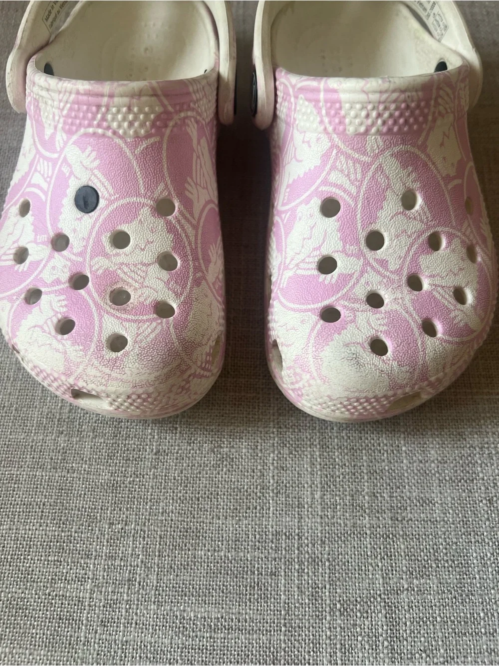 CROCS Classic Clogs pink/white croc print, kids/girls 9, playground outdoors